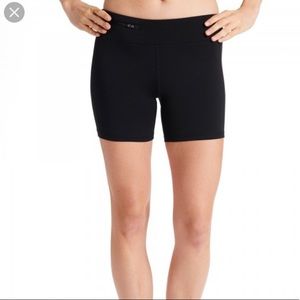 Oiselle stride short